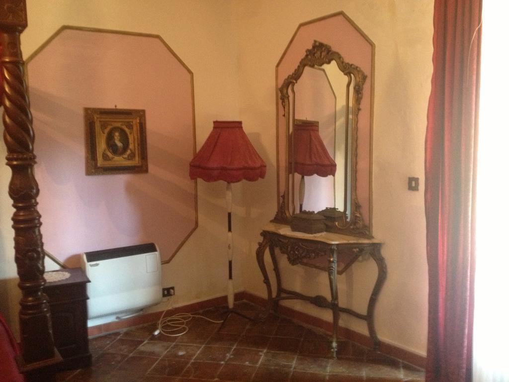 Gasthaus L'Anticocasale Altomonte Zimmer foto