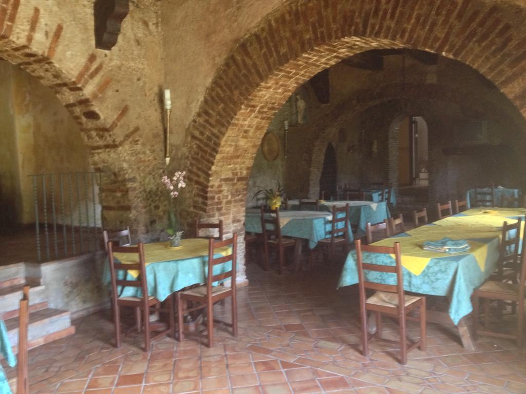 Gasthaus L'Anticocasale Altomonte Exterior foto